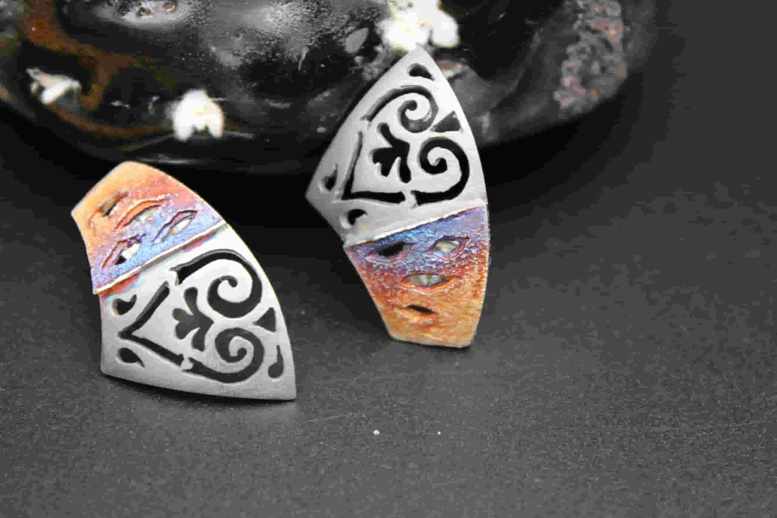 Pendientes Neoclásicos - Plata Oxidada de Elisenda de Haro