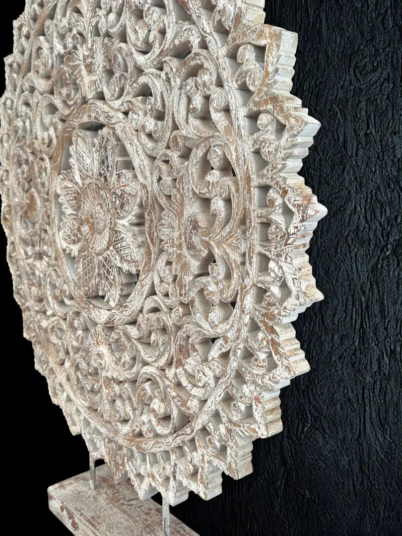 Mandala de madera tallada a mano – Pieza única de la India