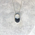 Collar Oval Plata Negro- Fragmentos de Elegancia Artesanal de Ana Martínez y David de Felipe