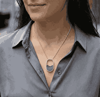 Collar Oval Plata Negro- Fragmentos de Elegancia Artesanal de Ana Martínez y David de Felipe