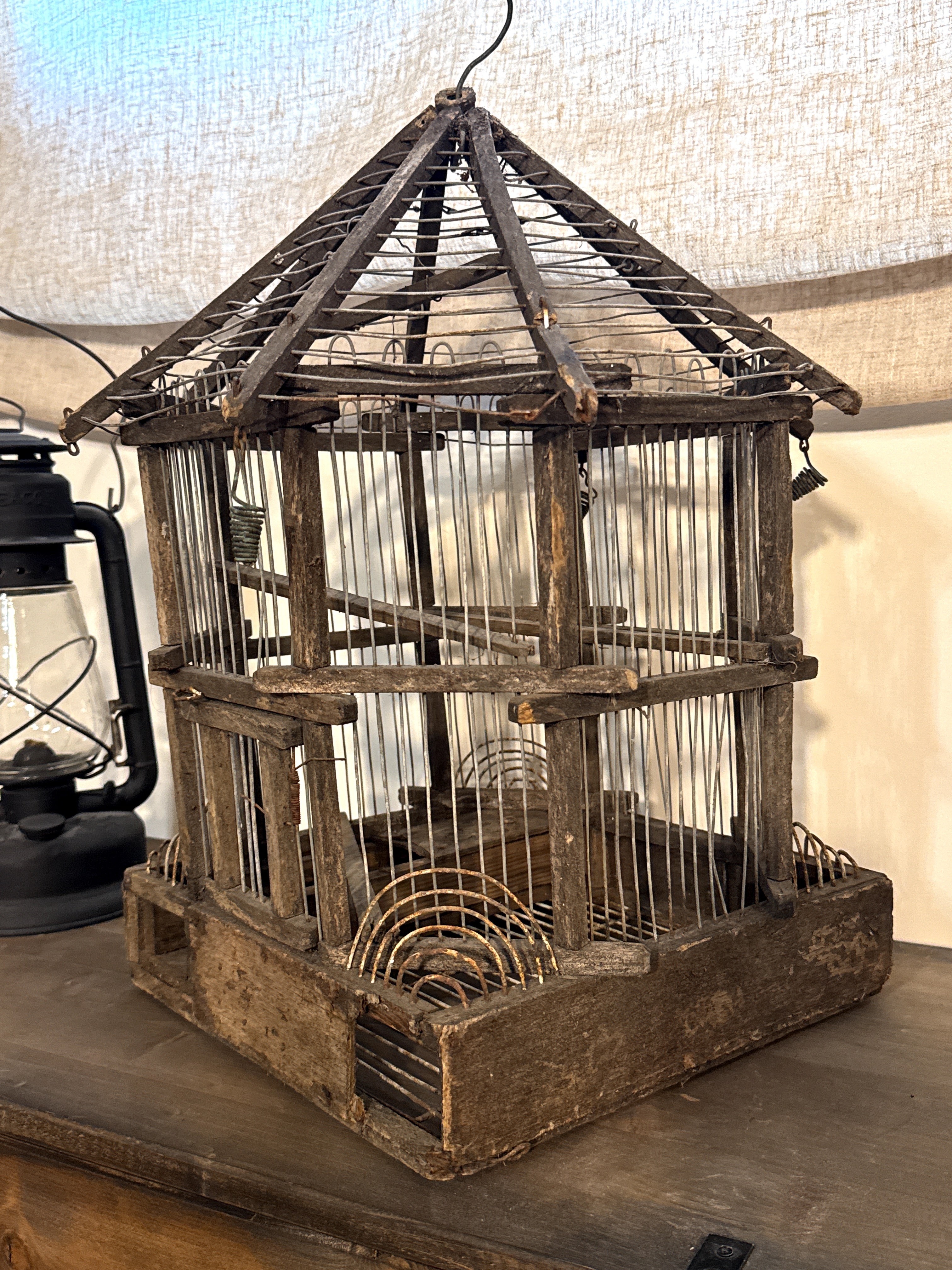 Antigua Jaula Trampa de Reclamo para Pájaros | Posible Origen Portugués | Arte Popular Rural | Finales del Siglo XIX – Principios del Siglo XX