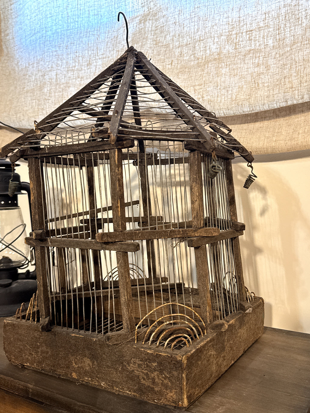 Antigua Jaula Trampa de Reclamo para Pájaros | Posible Origen Portugués | Arte Popular Rural | Finales del Siglo XIX – Principios del Siglo XX