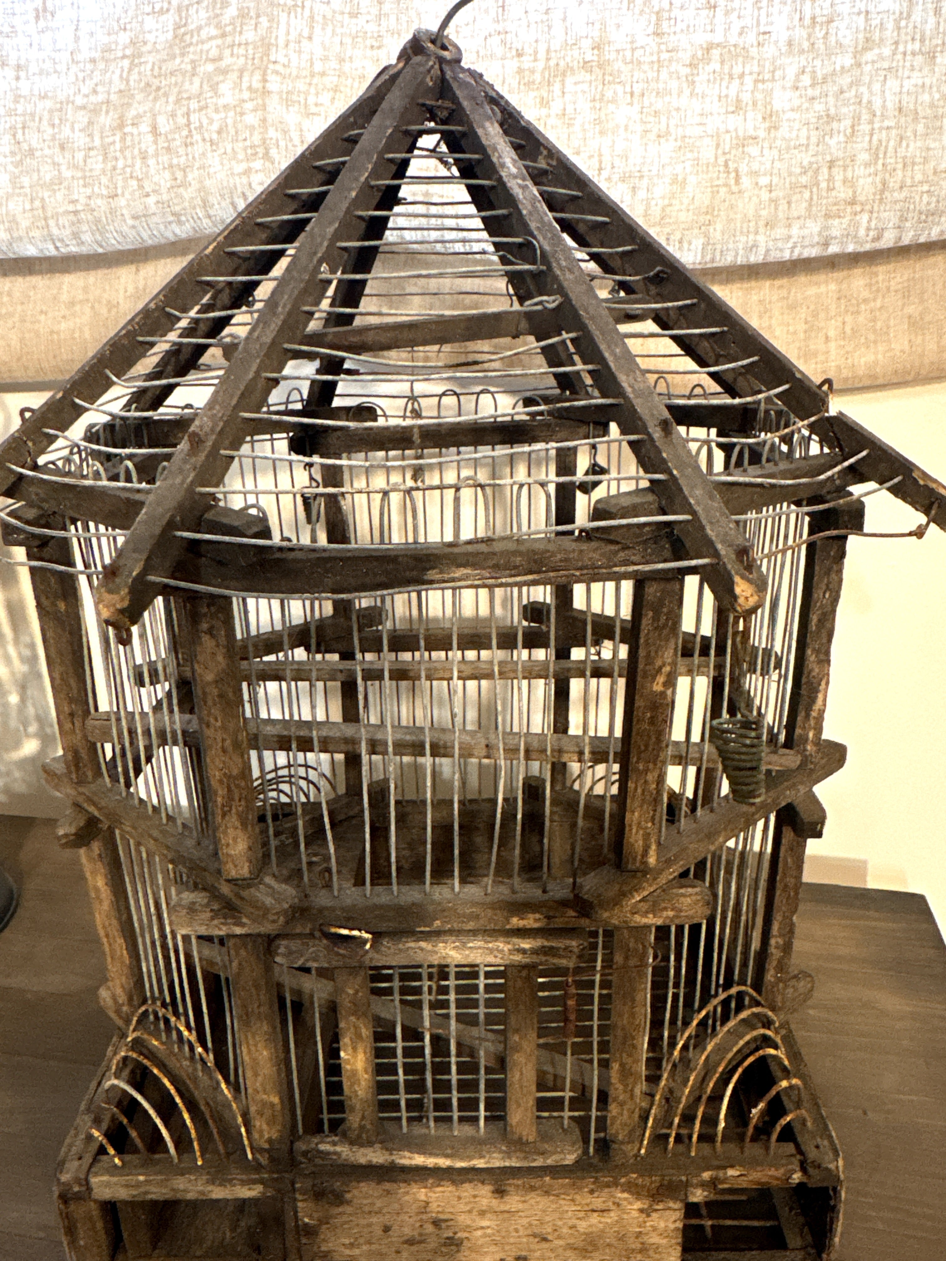 Antigua Jaula Trampa de Reclamo para Pájaros | Posible Origen Portugués | Arte Popular Rural | Finales del Siglo XIX – Principios del Siglo XX
