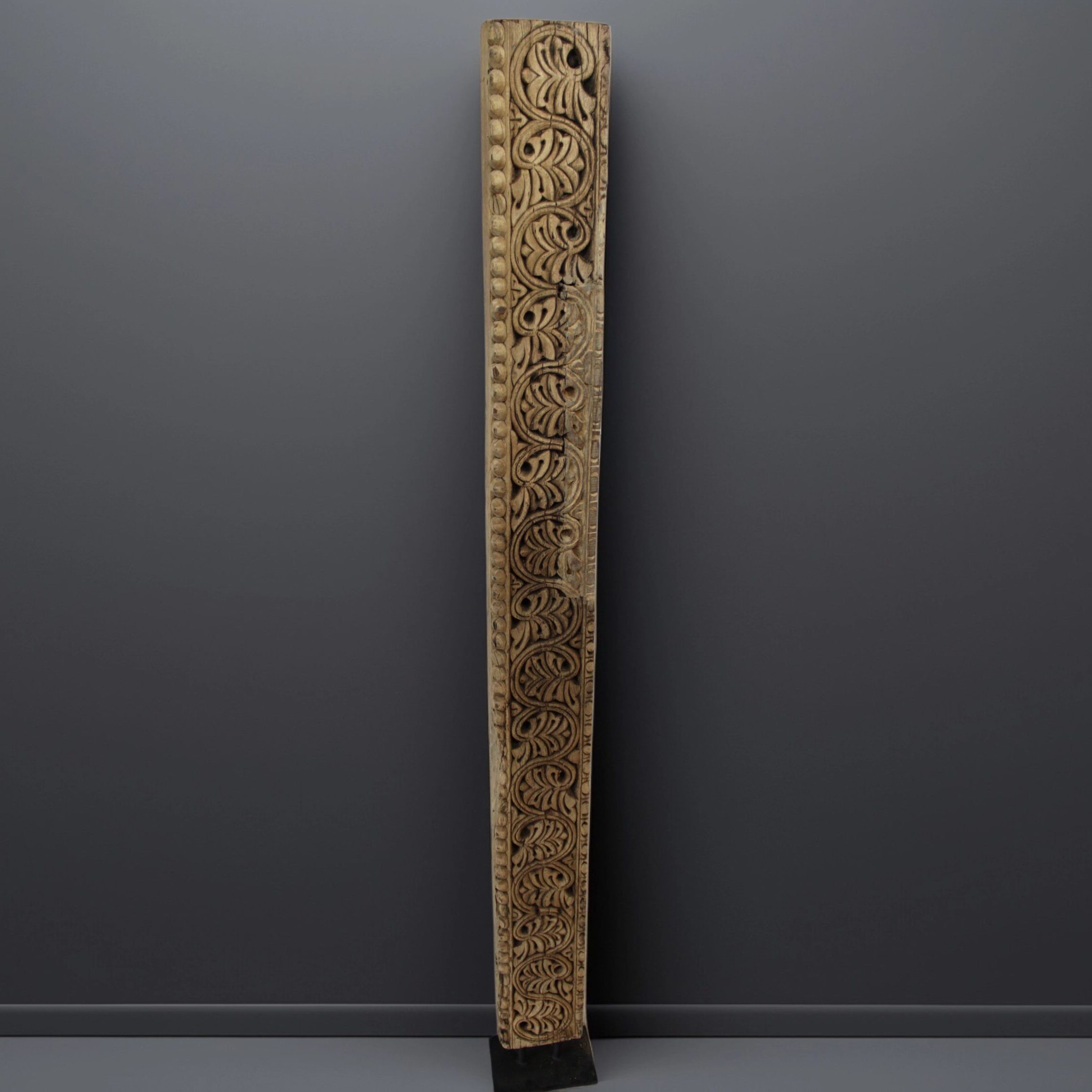 Escultura de Madera Tallada – "Follaje Infinito" (India, Vintage)