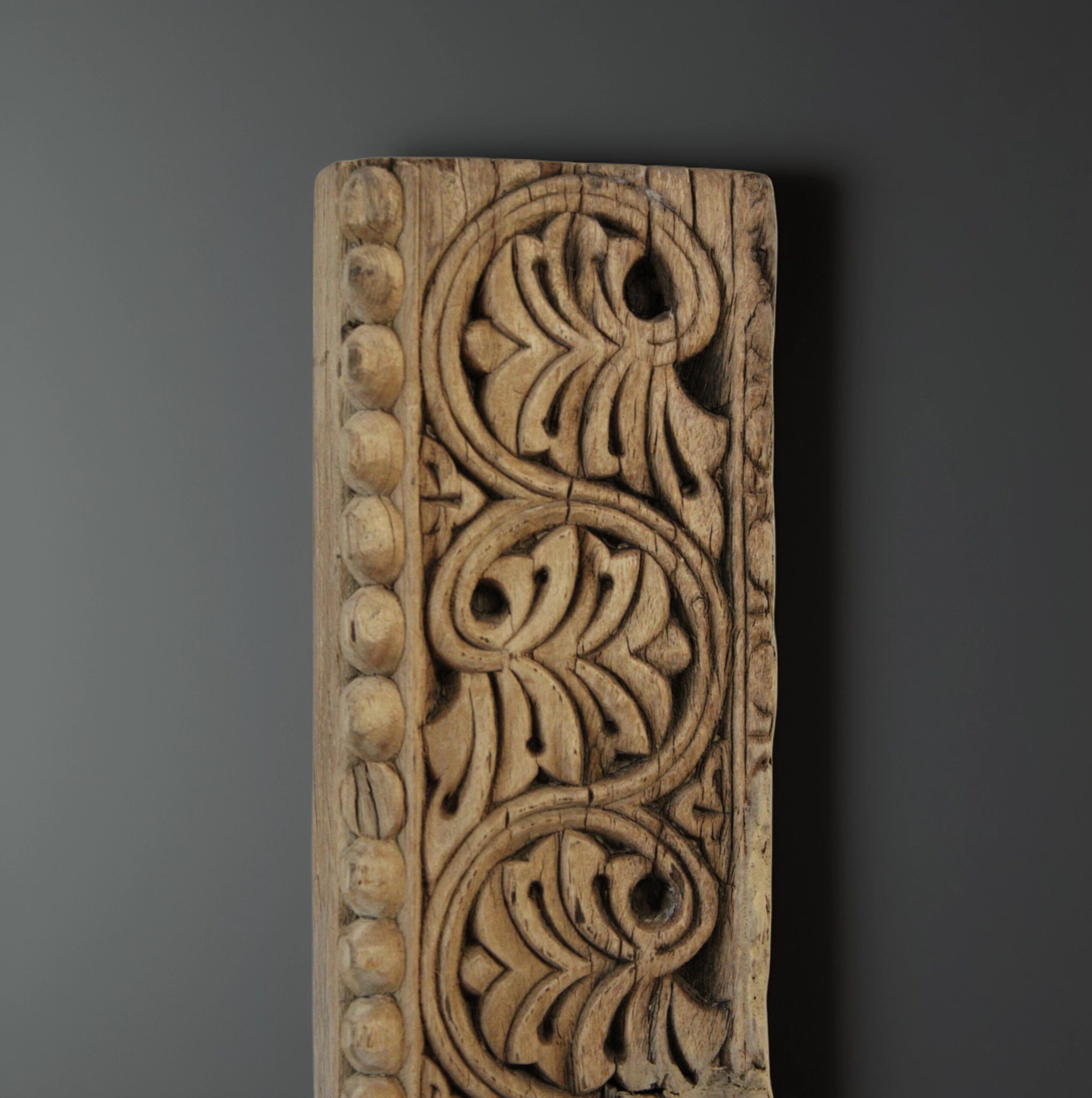 Escultura de Madera Tallada – "Follaje Infinito" (India, Vintage)