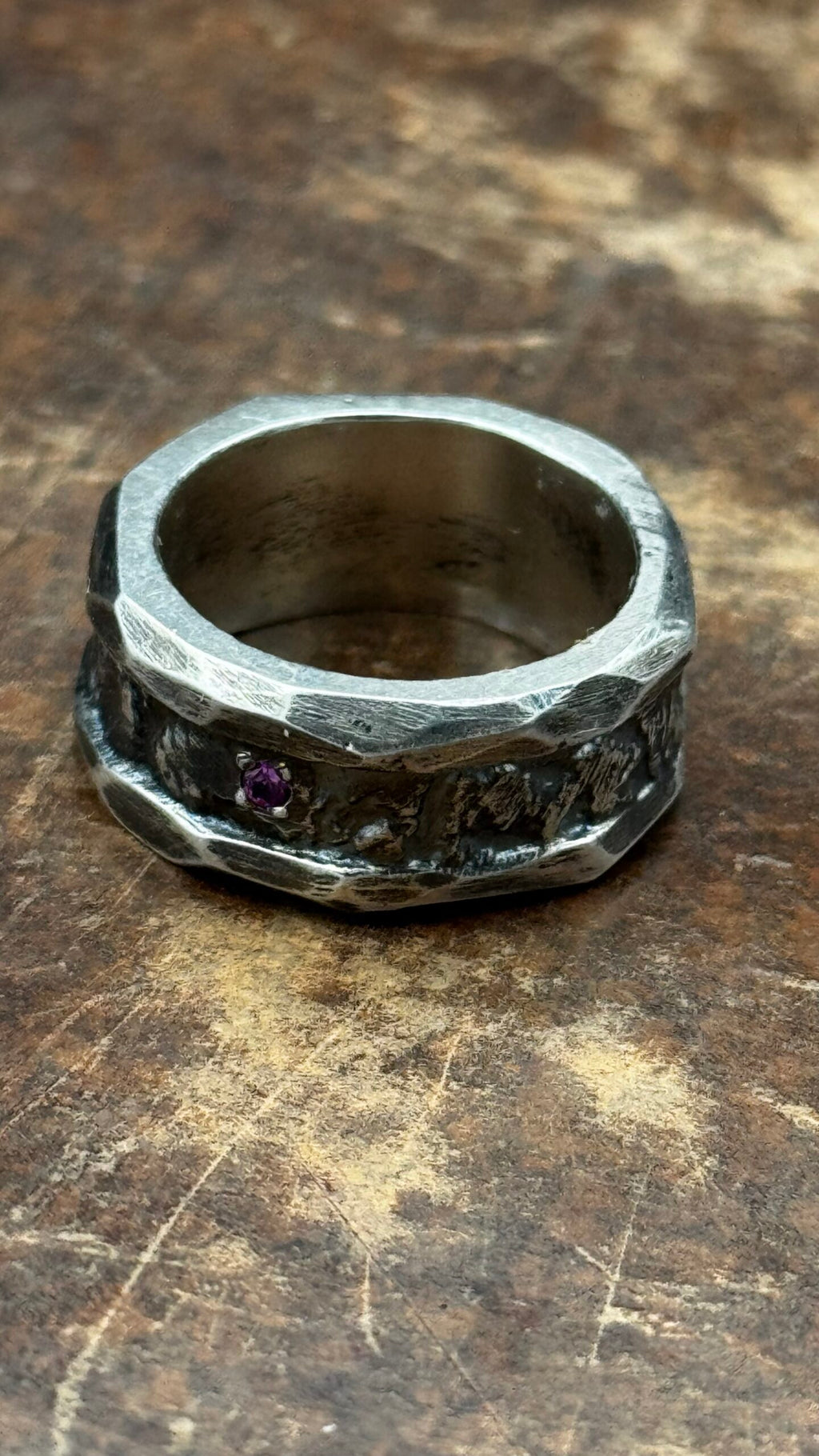 Anillo "Maccus" de Santiago Prada