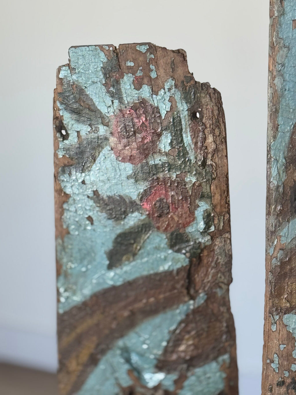 Fragmentos de Oratorio Barroco en Madera Policromada (Siglo XVII)