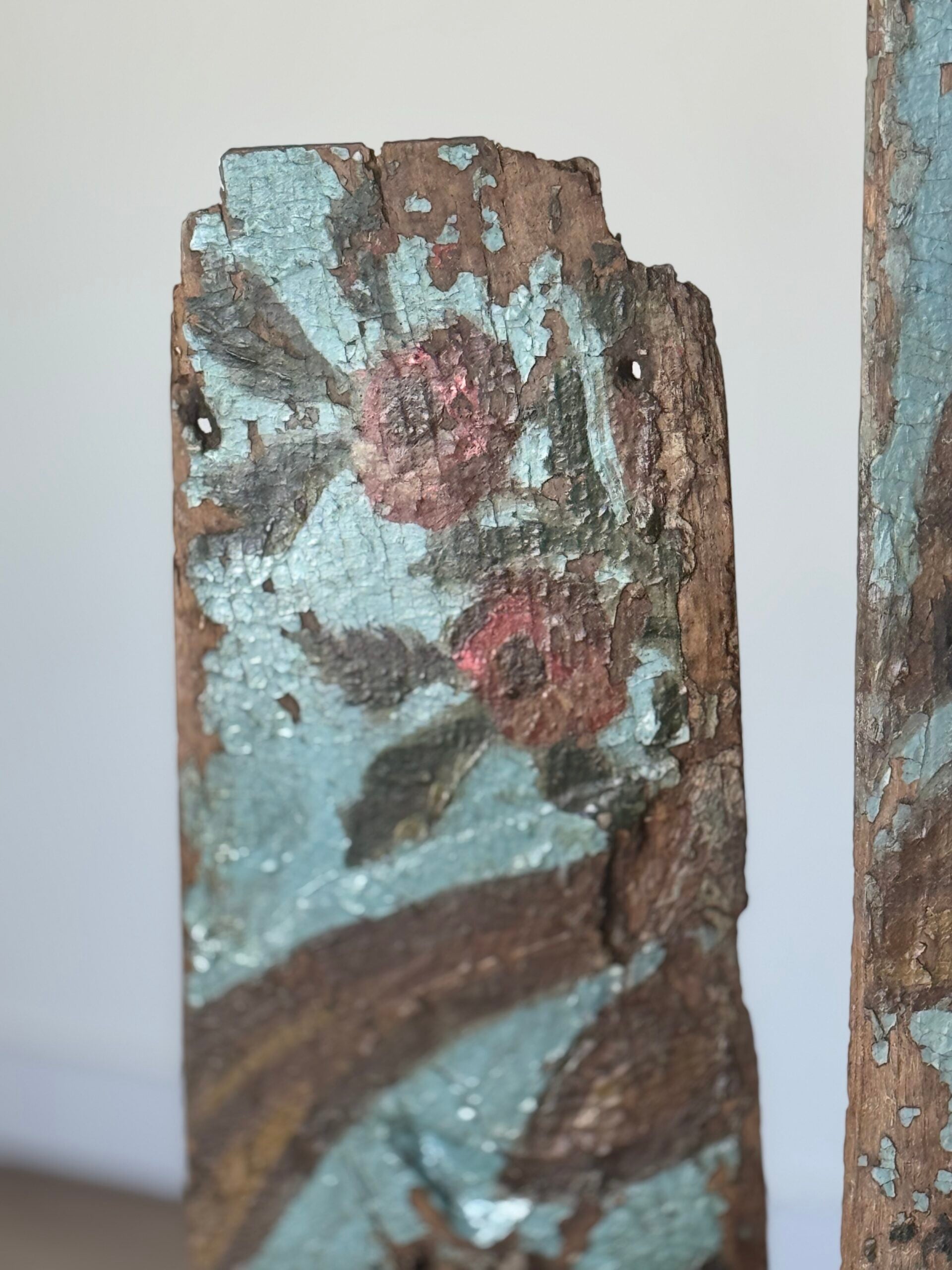 Fragmentos de Oratorio Barroco en Madera Policromada (Siglo XVII)