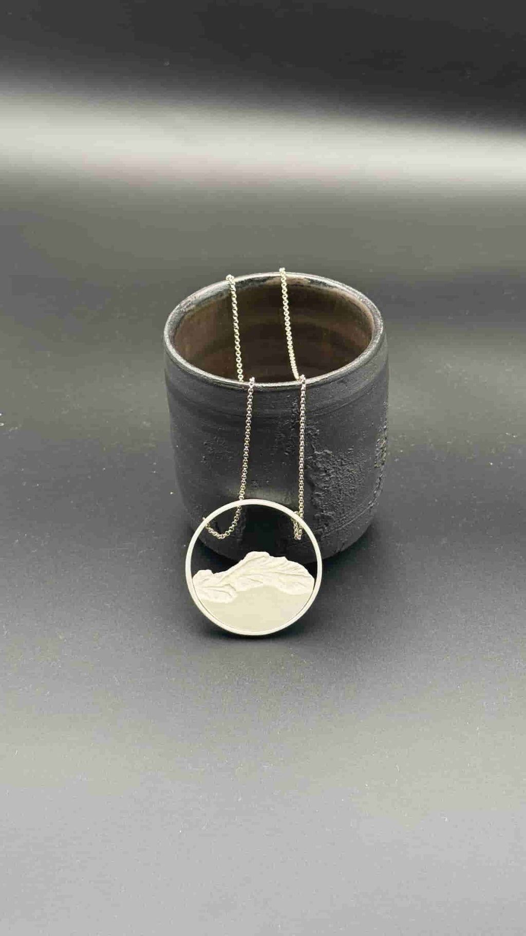 Circular White Silver Necklace - Fragmentos Collection by Ana Martinez and David de Felipe