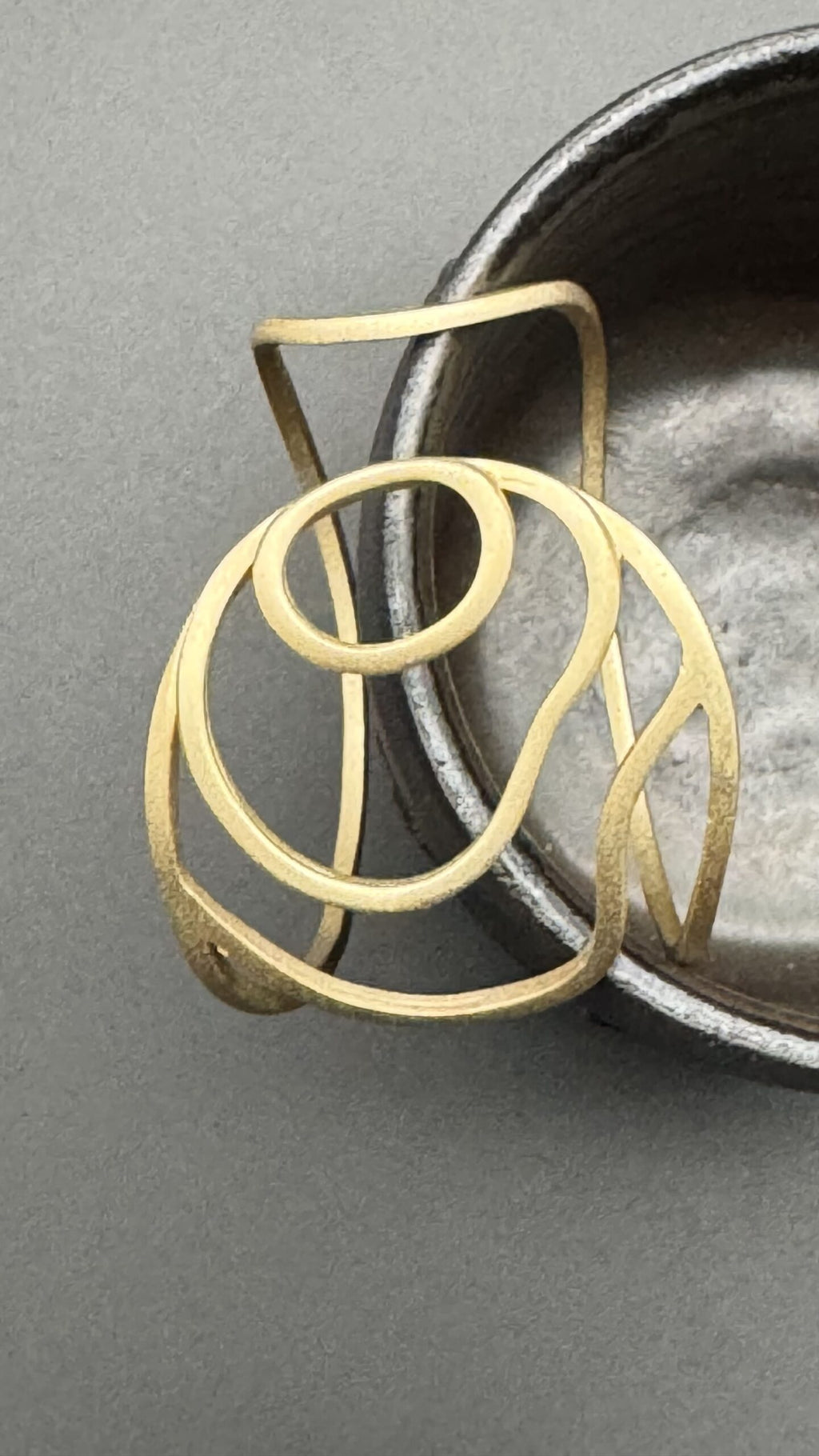 Atlas Gold Bracelet - Natural 18K Gold Design