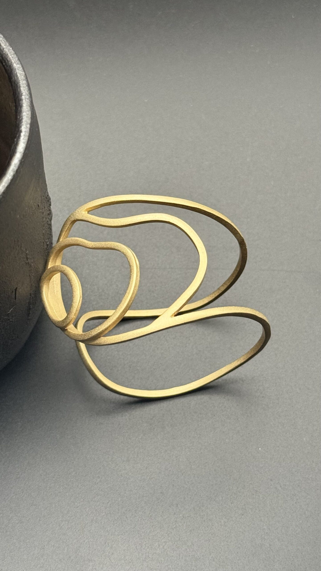 Atlas Gold Bracelet - Natural 18K Gold Design