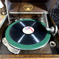 Gramófono Columbia Grafonola (circa 1918–1922) – Pieza original funcionando en mueble de roble