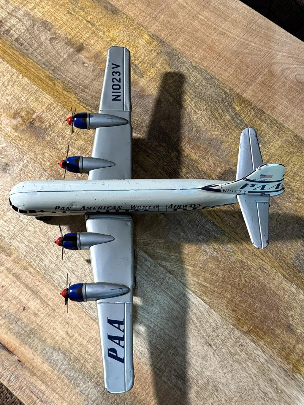 Avión Pan Am Clipper Boeing 377 Stratocruiser de hojalata – Alemania Occidental, años 50