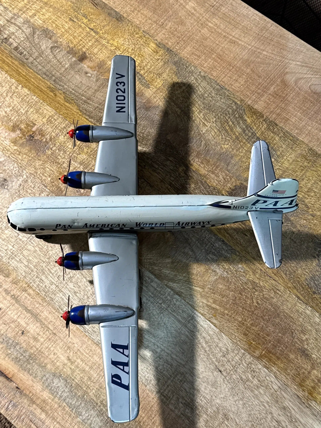 Avión Pan Am Clipper Boeing 377 Stratocruiser de hojalata – Alemania Occidental, años 50