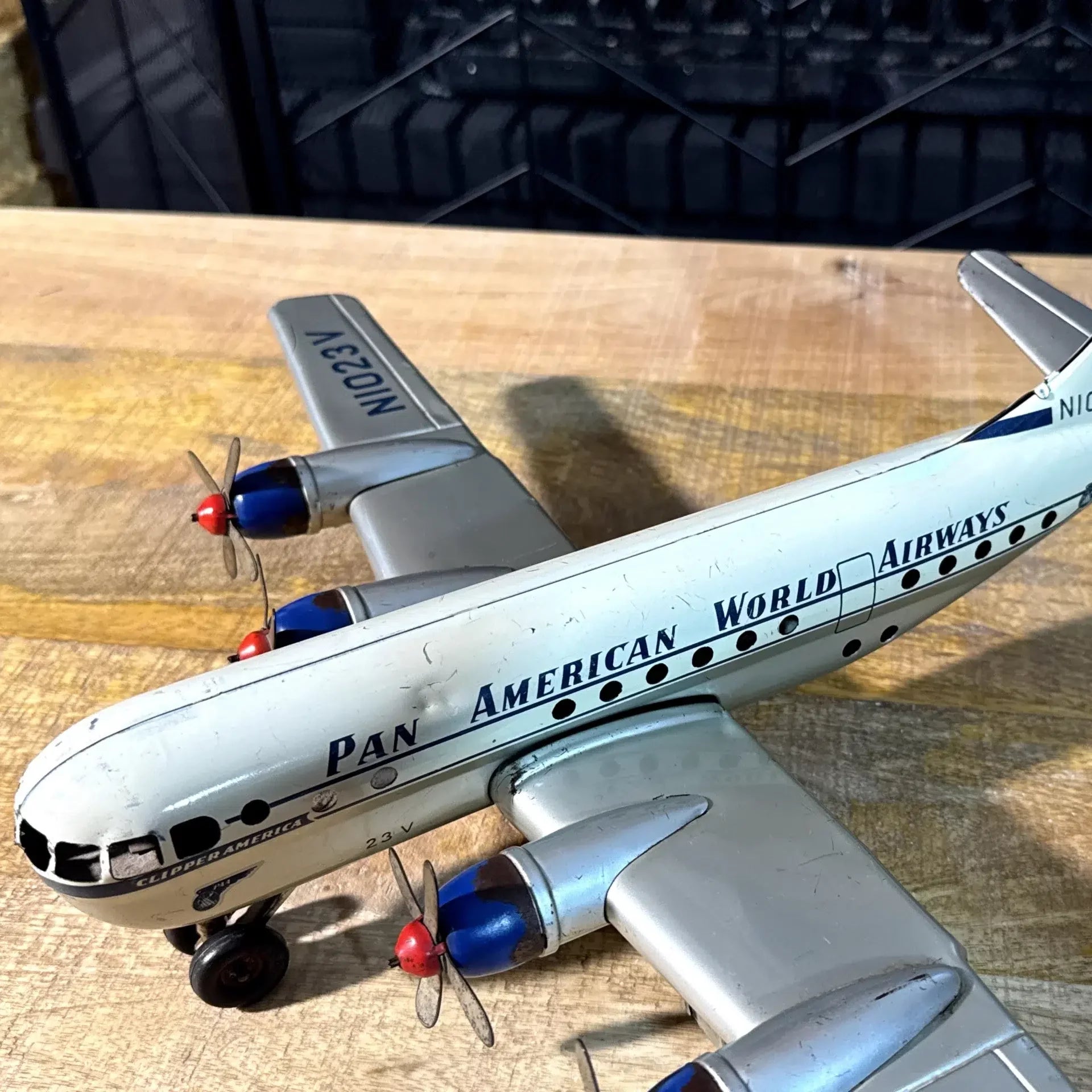 Avión Pan Am Clipper Boeing 377 Stratocruiser de hojalata – Alemania Occidental, años 50
