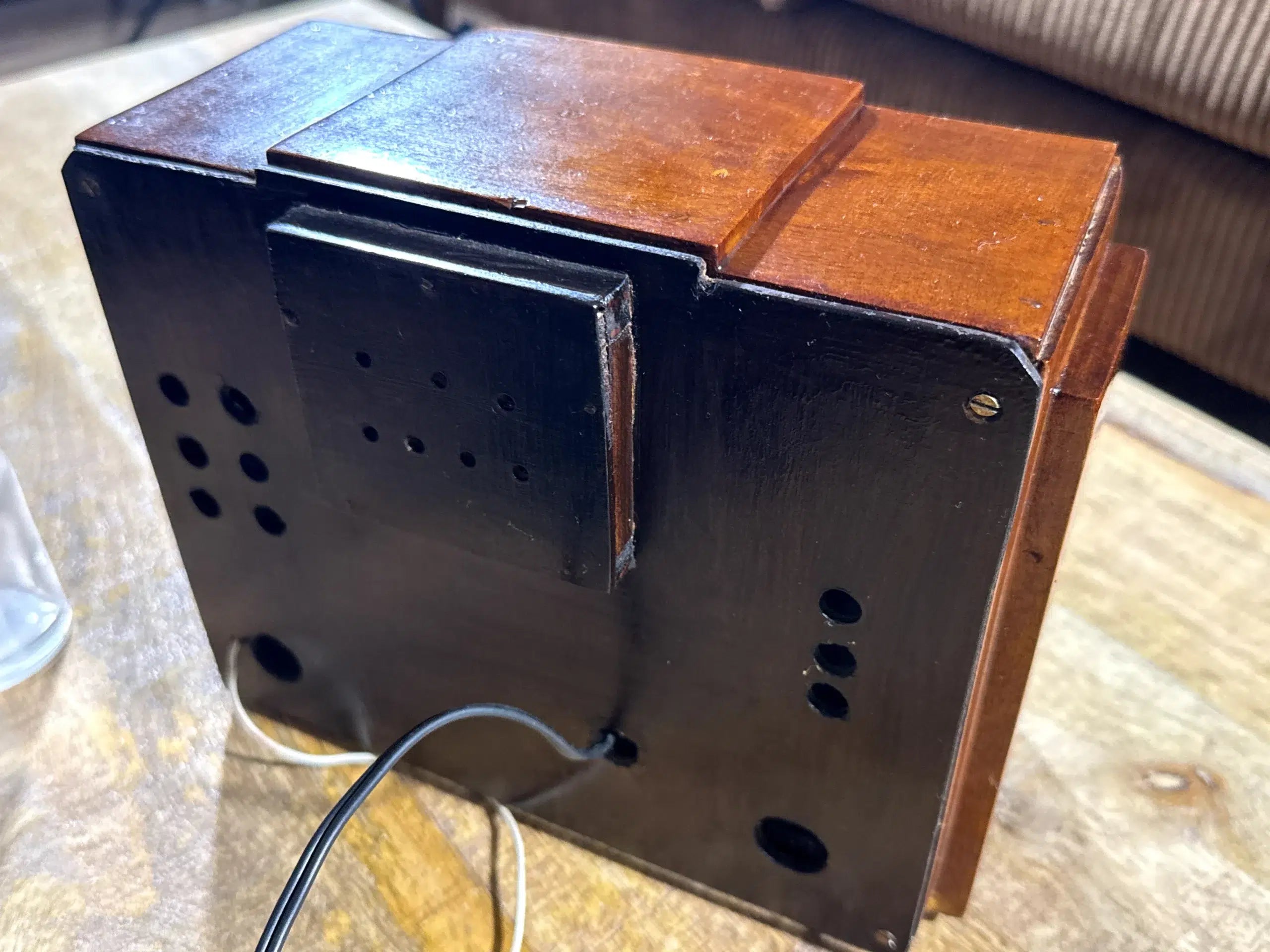 Radio Antigua Kadette Art Déco c.1935 – Radio de Válvulas Americana Funcional en Madera