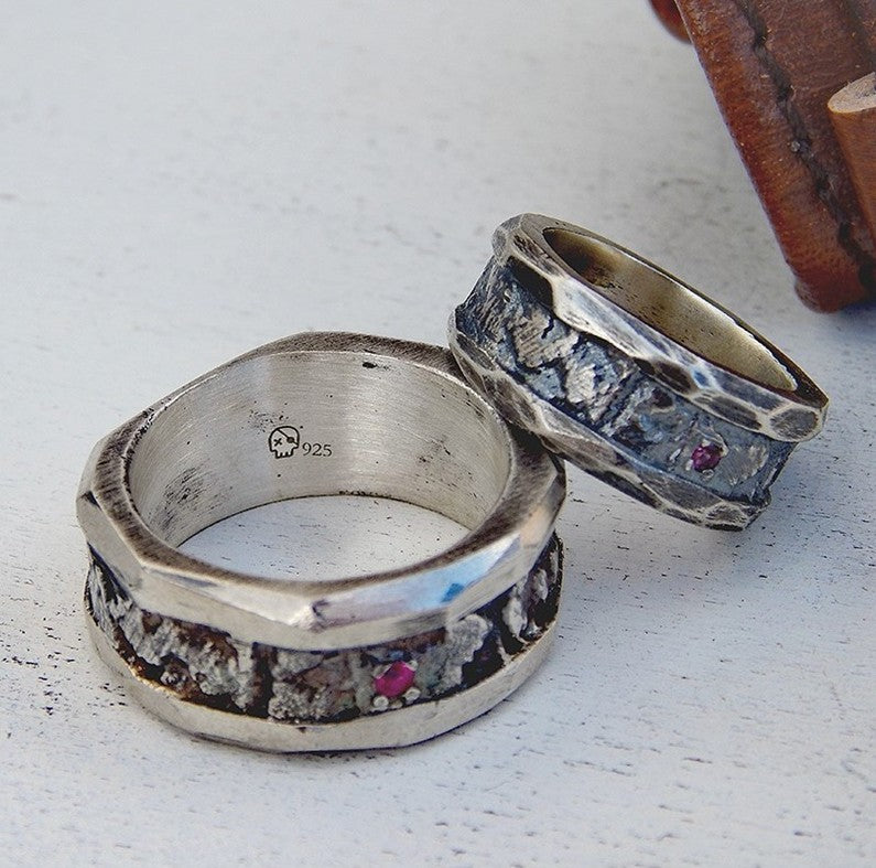 Anillo "Maccus" de Santiago Prada