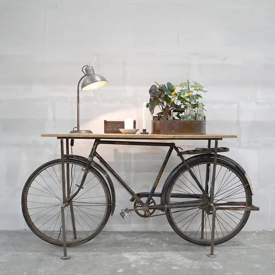Consola de Bicicleta Antigua Reciclada con Encimera de Madera – Mesa Industrial Vintage Única para Decoración Loft