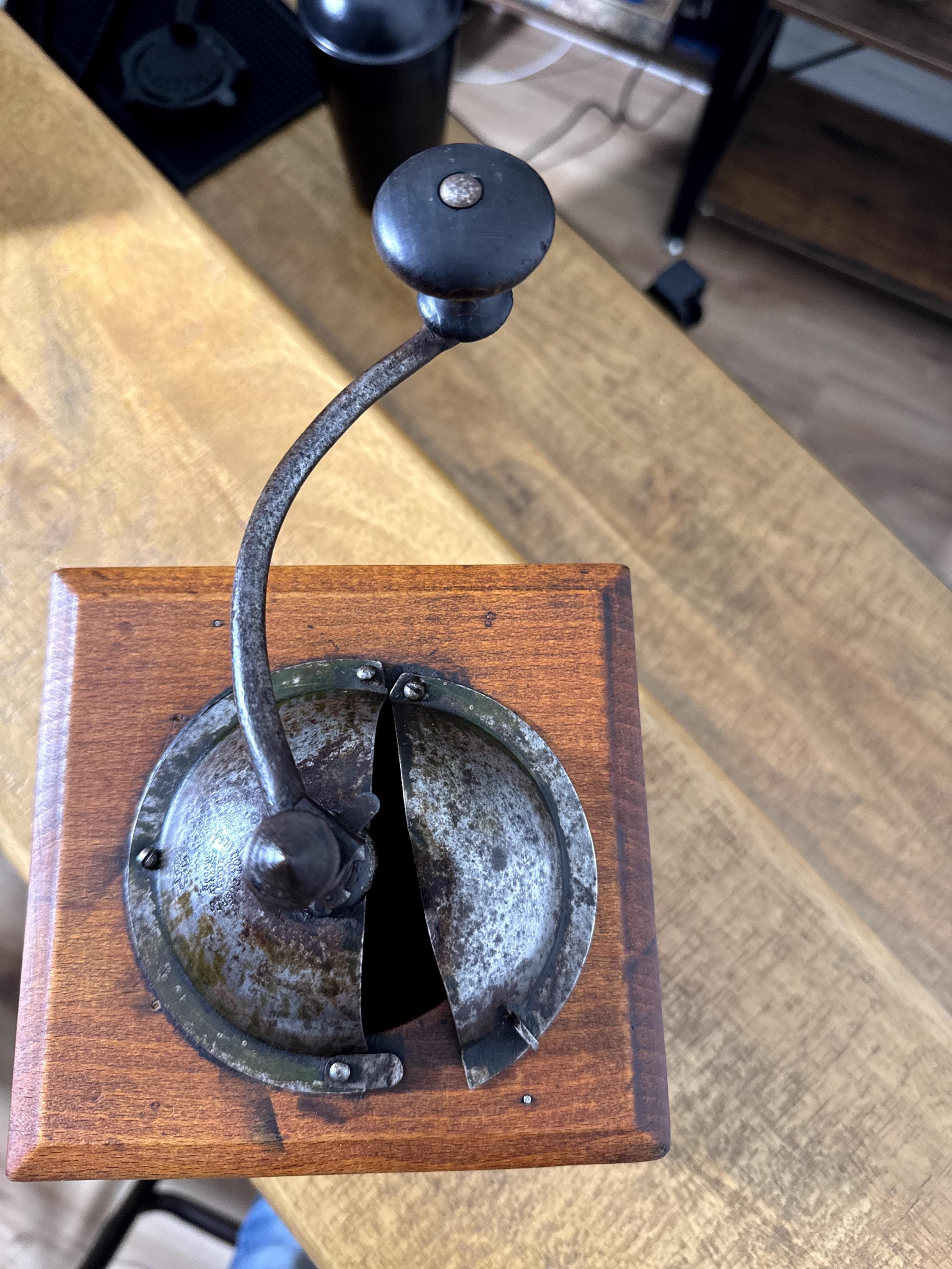 Molinillo de Café Antiguo Peugeot Frères Francia c.1900 | Grinder Vintage de Madera y Hierro | Decoración Farmhouse
