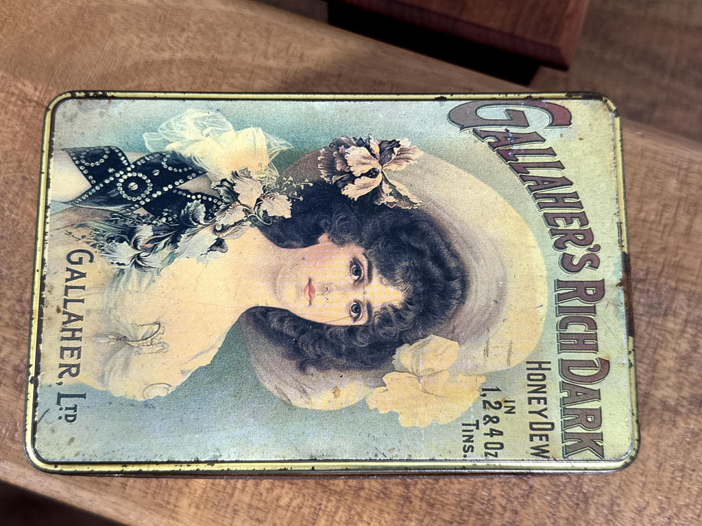 Lata Antigua de Tabaco Gallahers Honey Dew | Caja Publicitaria Inglesa Art Nouveau | Tobacciana Vintage Belle Époque