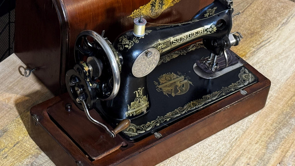 Máquina de Coser Antigua Singer 15K de 1920 | Sphinx Memphis | Estuche, Accesorios y Garantía Original de 1924