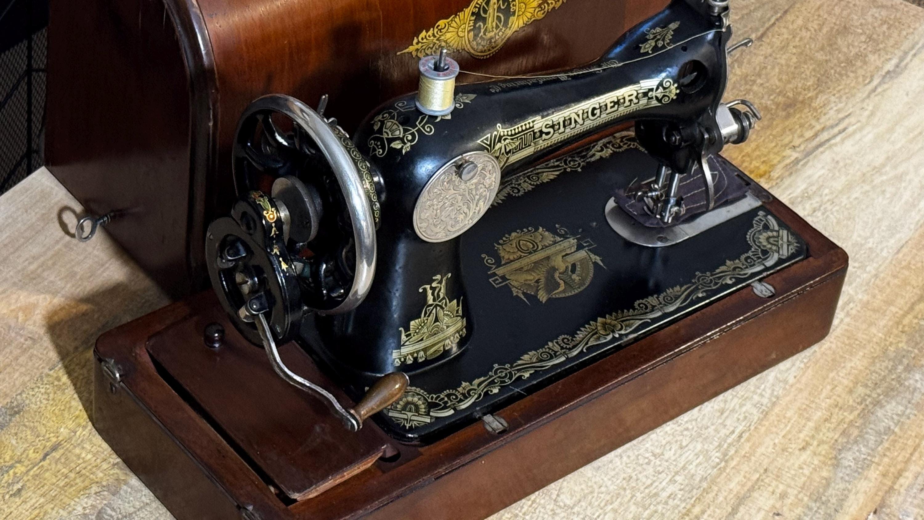 Máquina de Coser Antigua Singer 15K de 1920 | Sphinx Memphis | Estuche, Accesorios y Garantía Original de 1924