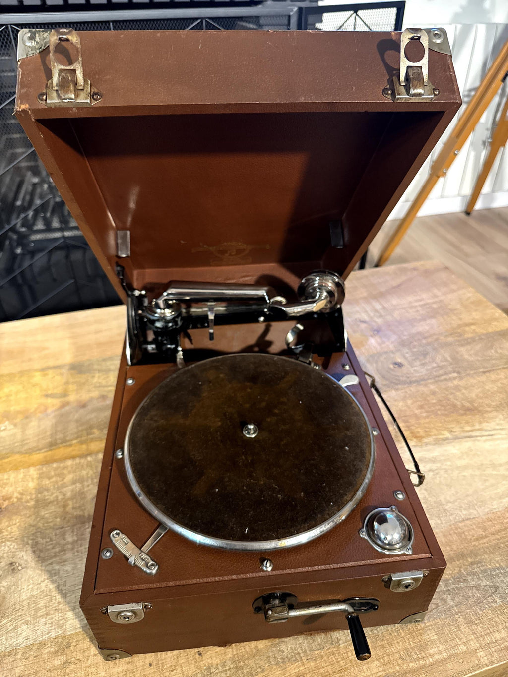 Gramófono Portátil Columbia Viva-tonal Nº 202 | Gramola Antigua Inglesa c.1930 | Reproductor 78 RPM de Cuerda | Made in England