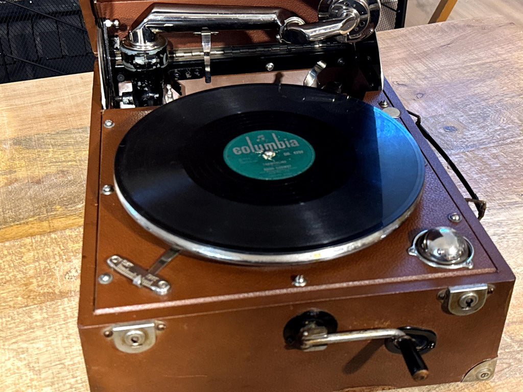 Gramófono Portátil Columbia Viva-tonal Nº 202 | Gramola Antigua Inglesa c.1930 | Reproductor 78 RPM de Cuerda | Made in England