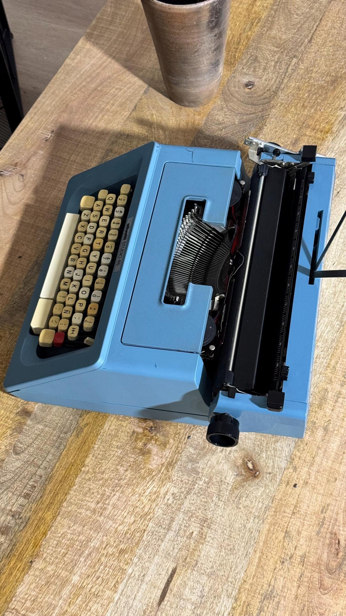 Máquina de Escribir Olivetti Studio 46 Azul Funcionando | Vintage con Maletín