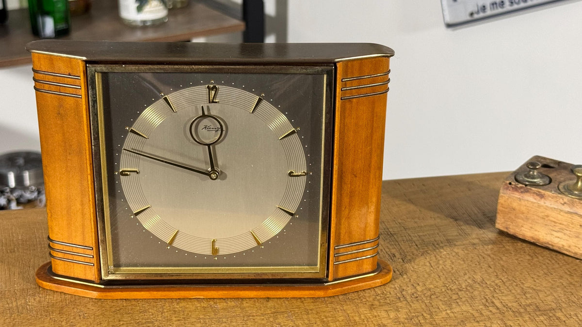 Reloj Kienzle Art Déco de Sobremesa Años 30 | Madera y Latón, Mecanismo de Cuerda